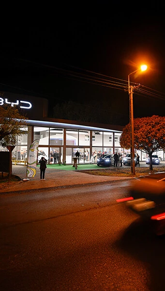 A Duna Autó megnyitotta a kínai elektromosautó-gyártó flagship store-ját Szegeden