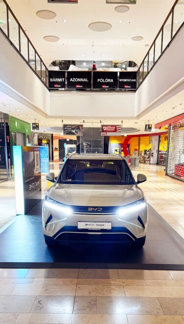 Megérkezett a Duna Autó Szegedre – és vele a BYD is az Árkádba!