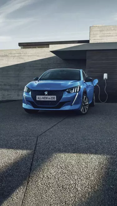 A PEUGEOT 2022-ben átvette a vezetést Európában az elektromos kisautók piacán