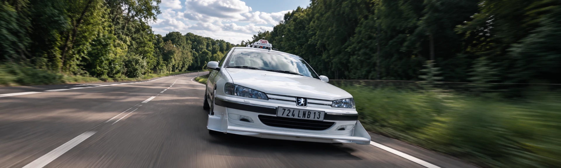 Újjáépült a Taxi-filmek legendás Peugeot 406-osa