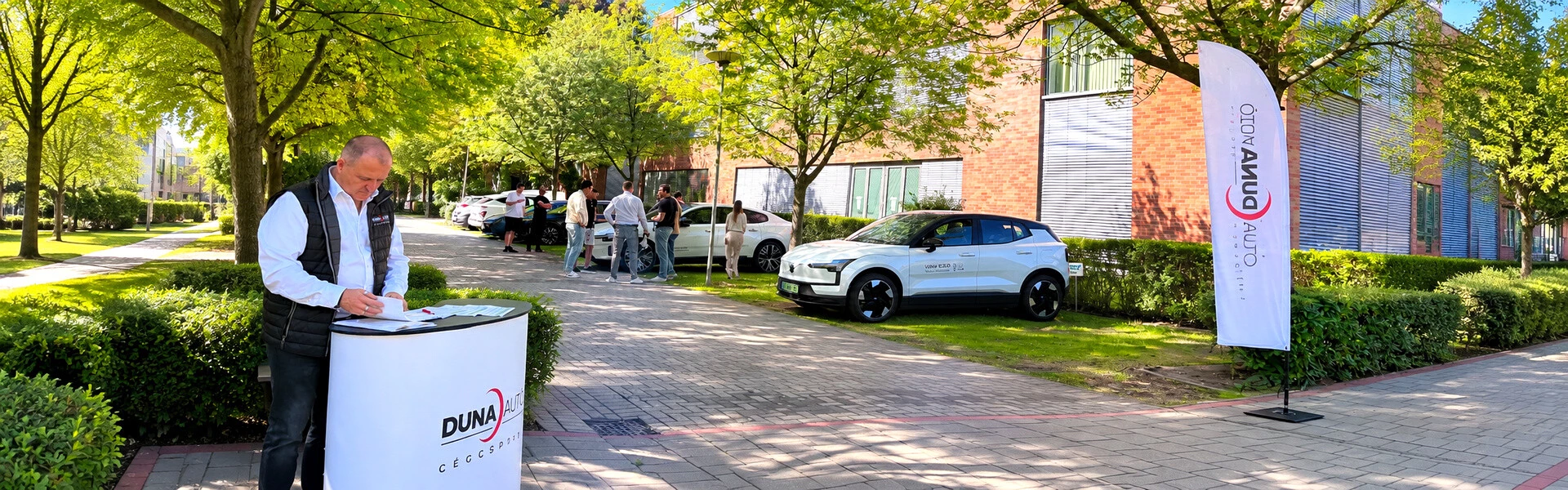 Volvo villanyautók vették be a Graphisoft Parkot