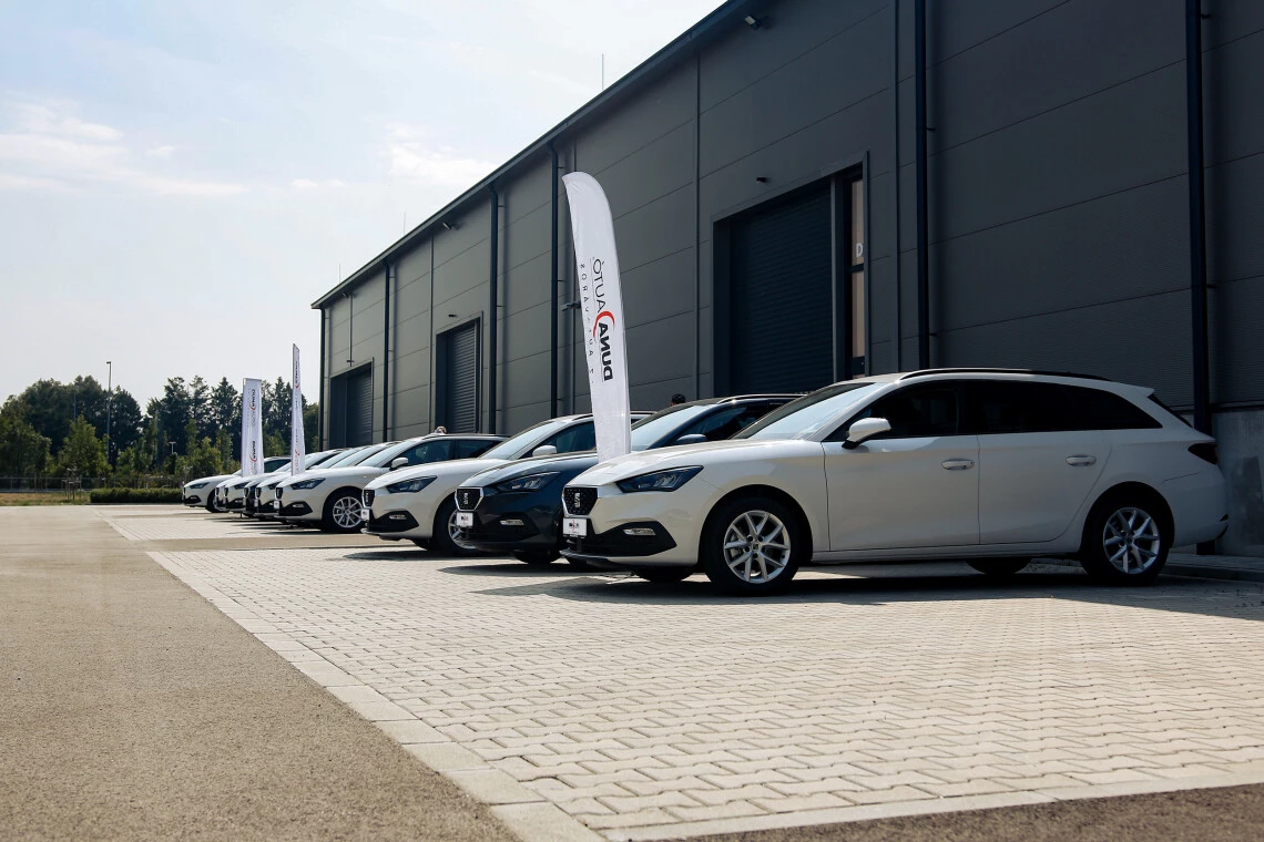 12 új SEAT Leon Kombi – sikeres flottaátadás Budakalászon