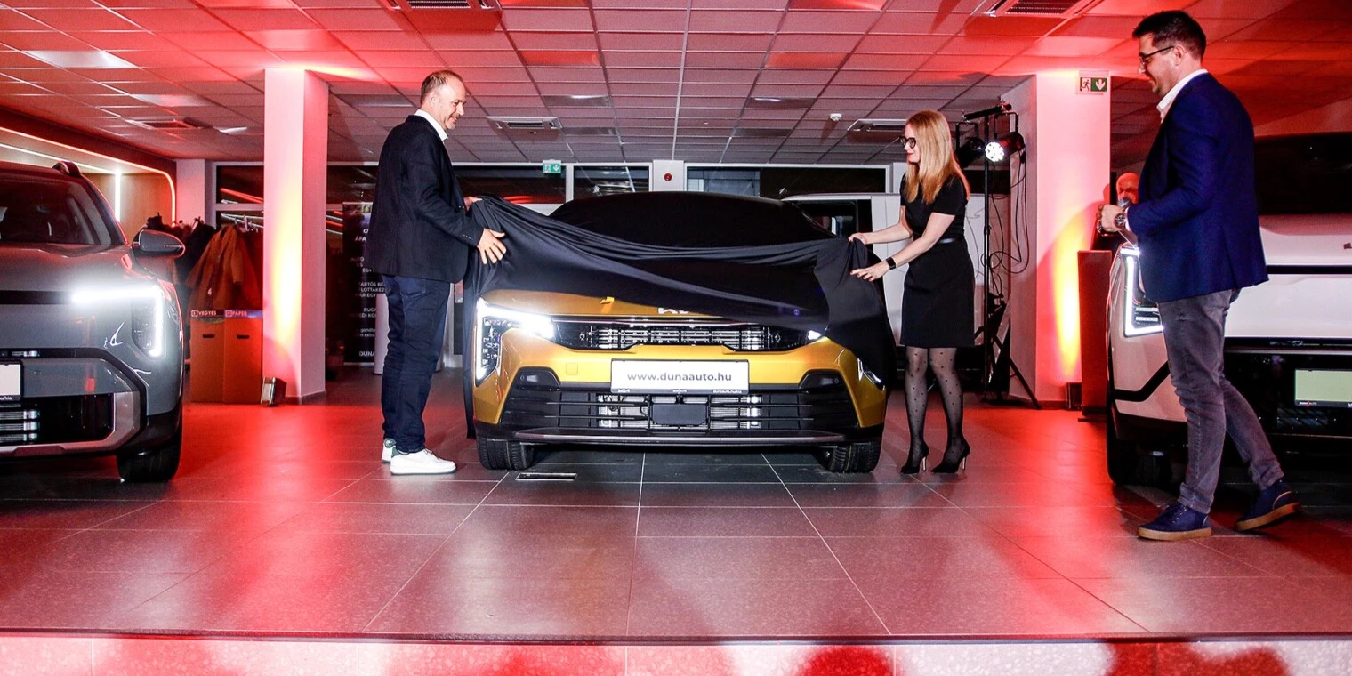 Exkluzív modellbemutatóval ünnepelt a Duna Autó Kia szalonja