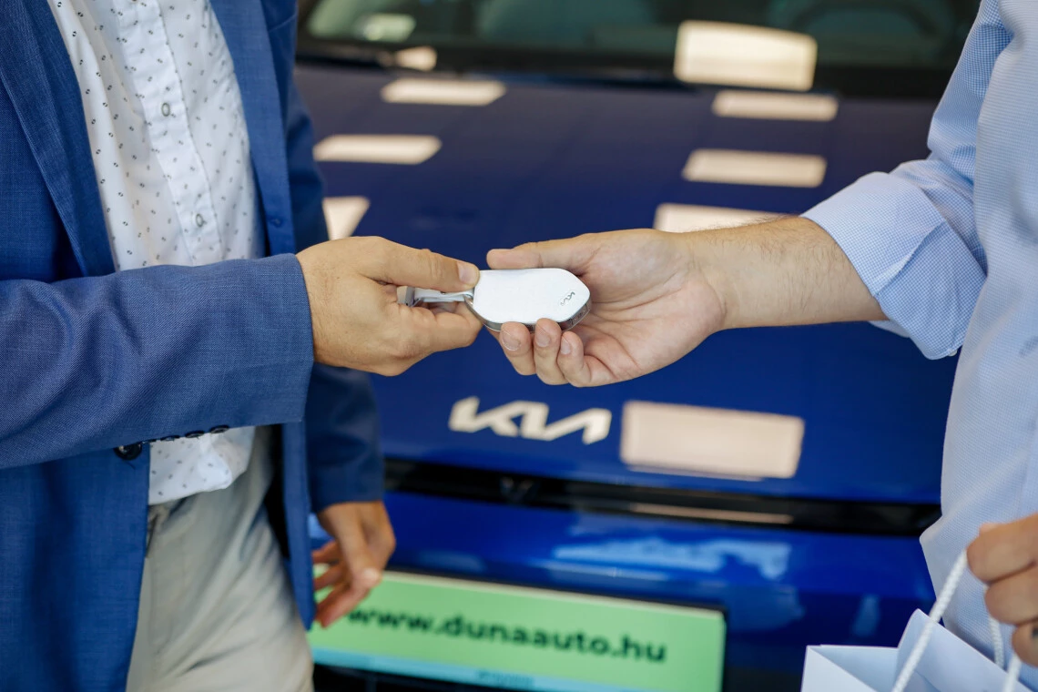 Amikor egy autóátadás személyes történetté válik