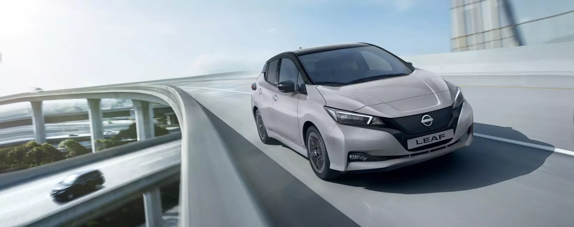 Megújult külsővel és fejlett technológiával érkezik a Nissan Leaf