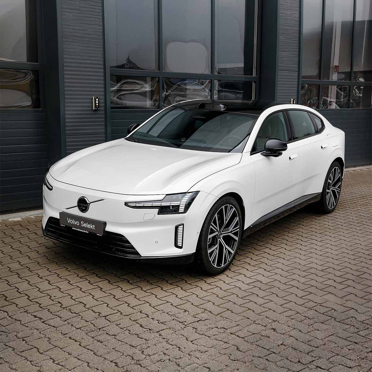 Volvo ES90 tesztautó