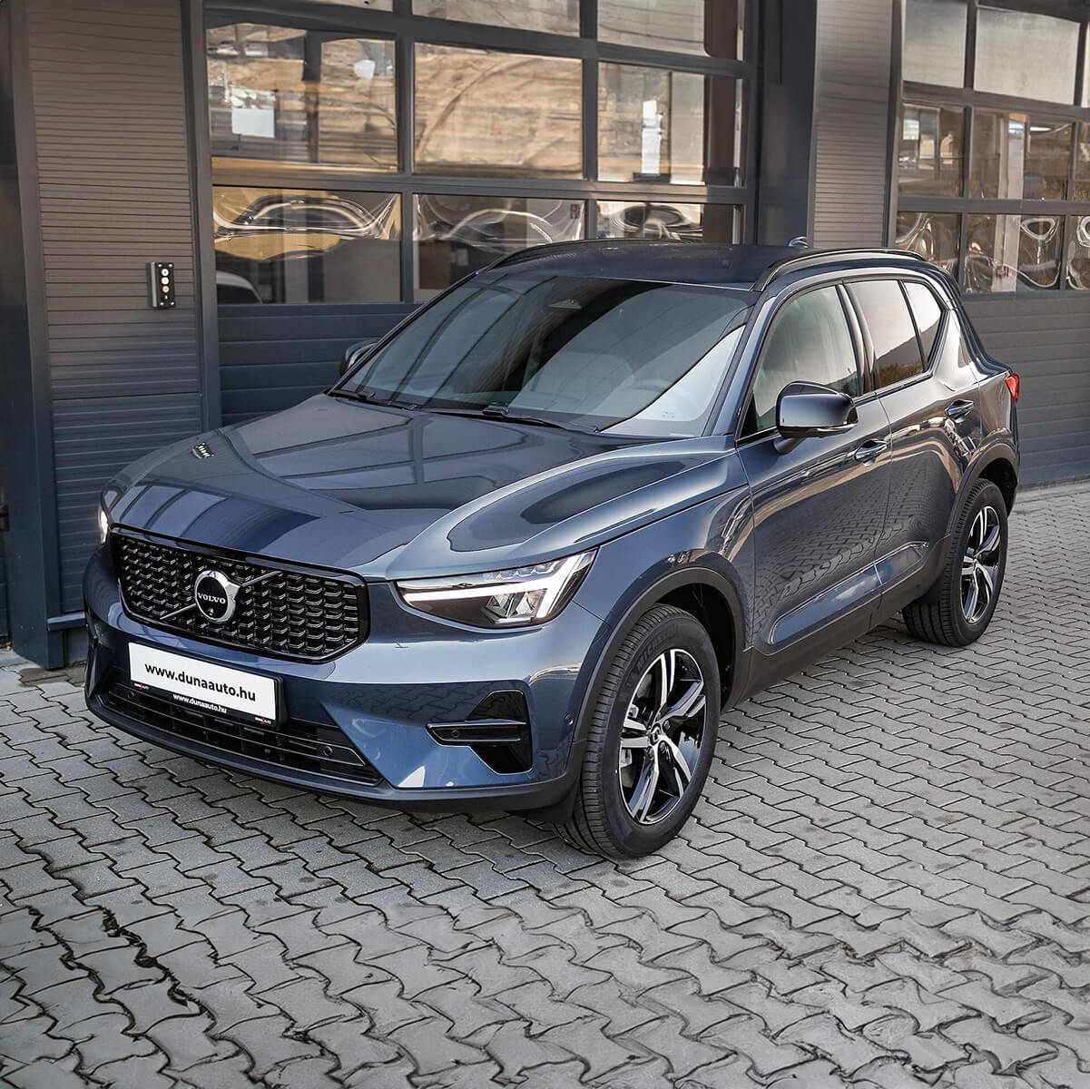 Volvo XC40 B3 Plus Dark