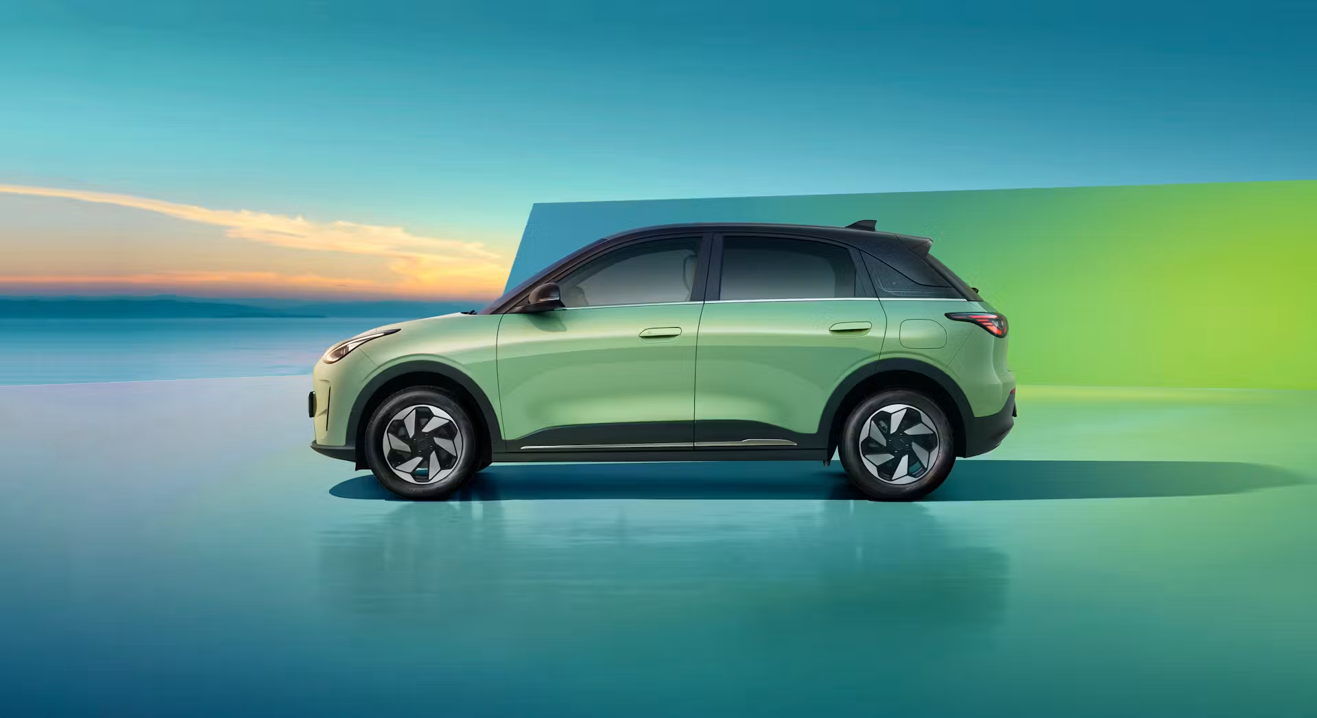 Geely E2 háromnegyedes első nézet