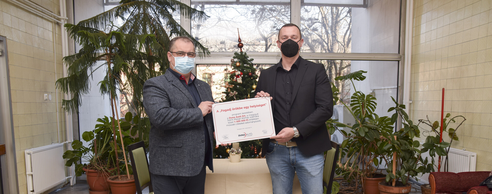 A Duna Autó ismét adományokkal támogatja a Szent Margit Kórházat