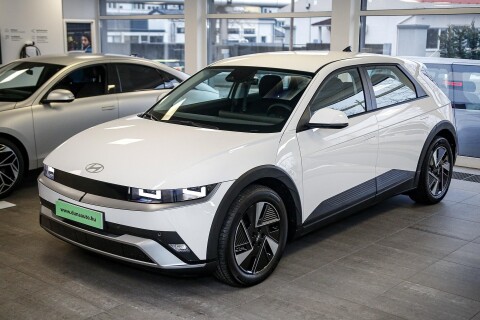 IONIQ 5 84kWh Comfort Plus +Hőszivattyú+akkumulátor fűtés
