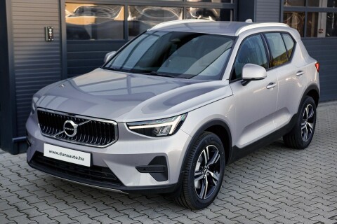 XC40 2.0 [B3] MHEV Core DCT Raktárrol - Business ajánlat