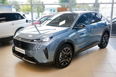 3008 1.2 Hybrid Allure e-DCT6 Tesztautó készletről azonnal navigációs és Drive assist csomaggal