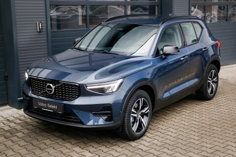 XC40 2.0 [B3] MHEV Plus Dark DCT ÁFA-s bemutató autó ajánlat