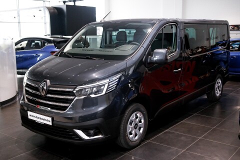 TRAFIC 2.0 Blue dCi 150 L2H1 Equilibre (9 személyes ) szegedi telephelyen elérhető!