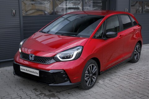 JAZZ 1.5 i-MMD Hybrid Advance Sport eCVT TESZTAUTÓ TÉLI GUMIVAL!!!