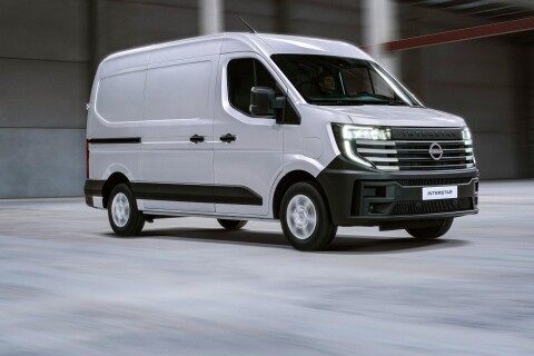 INTERSTAR 2.3 dCi 135 L2H2 3,5t Comfort + 270fokban nyitható ajtó+Pótkerék - Kavosz Széchenyi Lízing Max+ fix 3.5% kamat