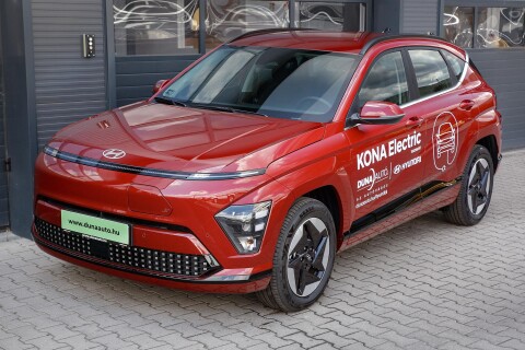 KONA EV 64,8kWh LFP Premium Plus csomaggal TESZTAUTÓ