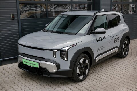EV2 42,2kWh Earth (5 személyes ) DWP és Elite csomaggal. hőszivattyúval! Tesztautó