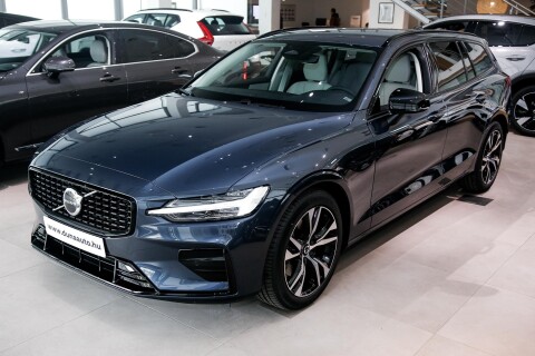 V60 2.0 [B4] MHEV Plus Dark DCT 2025.11. havi beérkezés 3.346.000.- Ft kedvezménnyel magánszemélyeknek is
