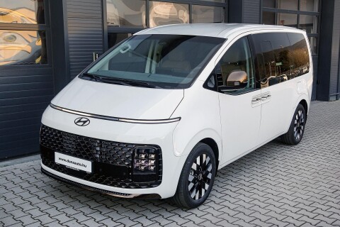 STARIA 1.6 T-GDi hybrid Luxury (Automata)