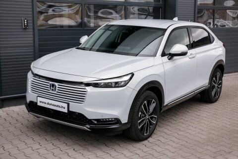 HR-V 1.5 i-MMD Hybrid Advance eCVT KÉSZLETRŐL. METÁLFÉNY AZ ÁRBAN!!!