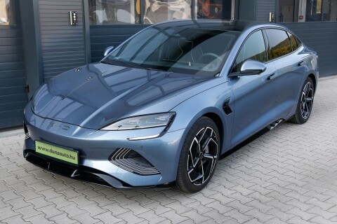 SEAL Excellence AWD 82,5kWh Magyarországi! Garanciális! 3687km!