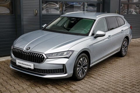 SUPERB Combi 2.0 TDI SCR Selection DSG Készletről azonnal elvihető!