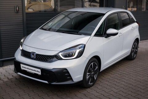 JAZZ 1.5 i-MMD Hybrid Advance eCVT TESZTAUTÓ. JÚNIUSBAN ÁTVEHETŐ