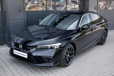 CIVIC 2.0 i-MMD Hybrid Advance eCVT METÁLFÉNY AZ ÁRBAN!!