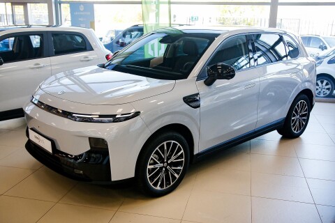 B10 67,1kWh Design KÉSZLETRŐL AZONNAL ELÉRHETŐ. KEDVEZŐ FINANSZÍROZÁS. AJÁNDÉK METÁLSZÍNNEL