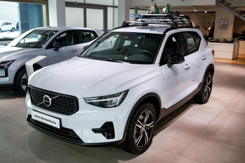 XC40 2.0 [B3] MHEV Plus Dark DCT 3.8 MFt kedvezmény magánszemélyeknek is - novemberi érkezés