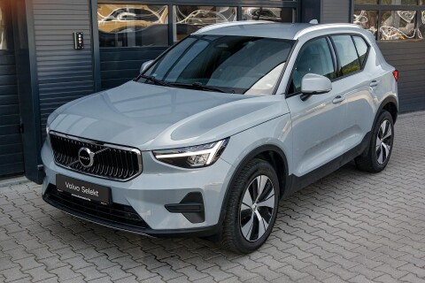 XC40 2.0 [B3] MHEV Core DCT Magyarországi vásárlás. vezetett szervizkönyv. garanciális