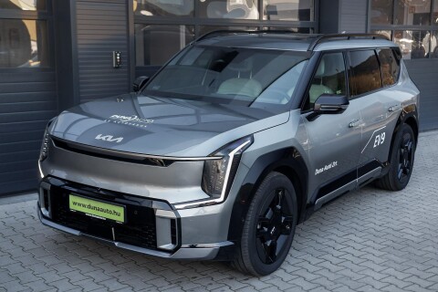 EV9 99,8kWh Launch GT-Line 4WD [7személy] Tesztautó