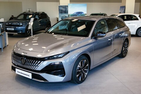 308 1.5 BlueHDi Allure EAT8 Már a modellfrisített verzió. beérkező készletről elérhető 8 év 200 km garanciáv