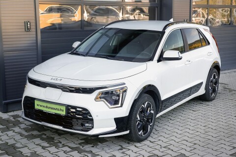 NIRO EV 65kWh Platinum 2022.09.07 forgalomba helyezés. 27.093 km! Comfort csomaggal
