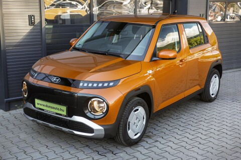 INSTER 42kWh Comfort PLUS 4 személyes TESZTAUTÓ