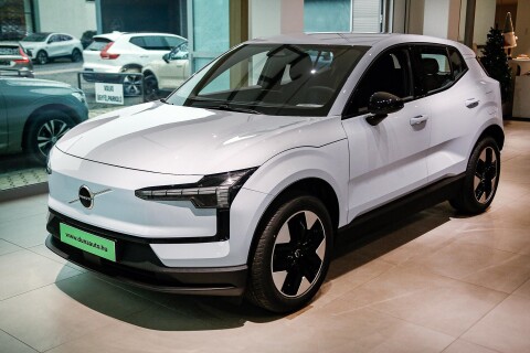 EX30 Single Motor Extended Range Core 2026.06. havi érkezéssel - Raktári akció cégeknek és magánszemélyeknek