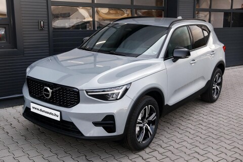 XC40 2.0 [B3] MHEV Plus Dark DCT Készletről azonnal elvihető. Egyedi Business ajánlat