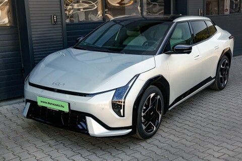 EV4 Fastback 81,4kWh GT Line Demo!