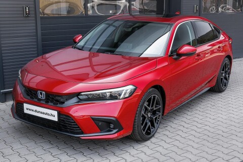 CIVIC 2.0 i-MMD Hybrid Advance eCVT KÉSZLETRŐL AZONNAL. METÁLFÉNY AZ ÁRBAN!!!!
