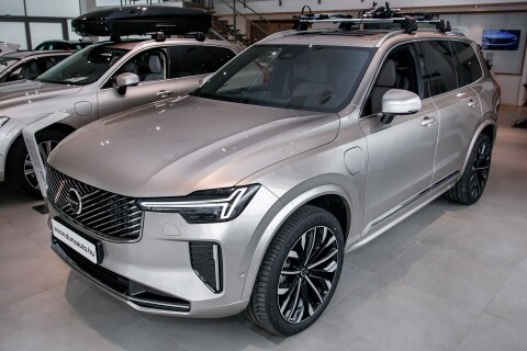 XC90 2.0 [T8] Ultra Bright Geartronic (7 személyes ) Készletről azonnal elvihető - egyedi Business ajánlat