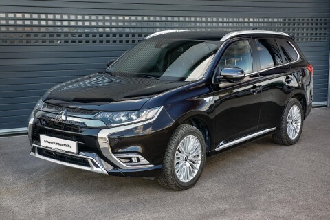 OUTLANDER 2.4 PHEV Instyle Premium 4WD CVT Magyarországi! Garanciális!