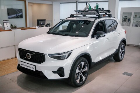 XC40 2.0 B3 MHEV Ultra Dark DCT szaloautó ajánlat
