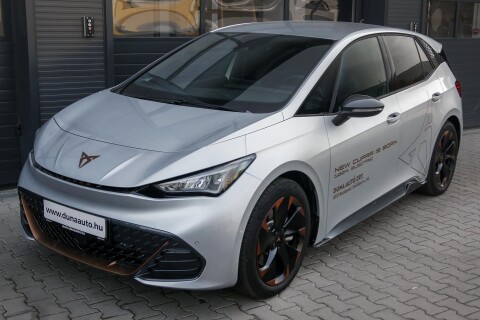 BORN BORN BASE 59kWh RENDELÉSRE!