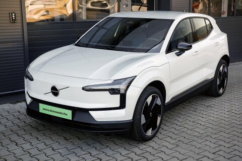 EX30 Single Motor Extended Range Plus Raktári autó ajánlat Business kedvezménnyel. MY26-os modell