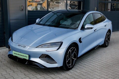 SEAL Excellence AWD 82,5kWh Tesztautó