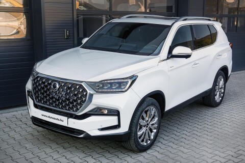 REXTON 2.2 e-XDI Premium 4WD (Automata) (7 személyes ) PREMIUM PLUS + NAPFÉNYTETŐ
