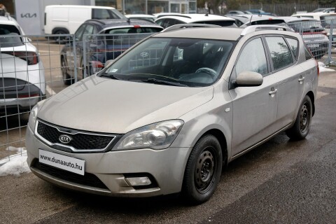 CEE'D SW 1.4 LX Exclusive Magyarországi! Motorhibás! Üzemképtelen!