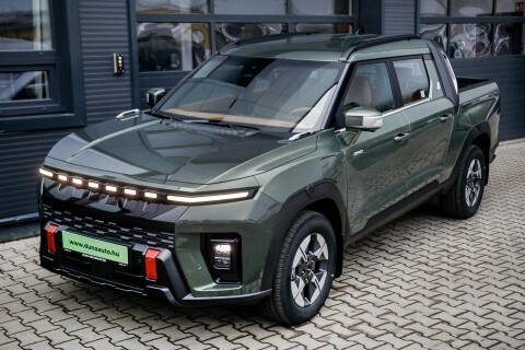 MUSSO EV 80,6 kWh Premium 4WD (Automata) + TECH Csomag