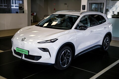 MGS5 EV﻿ S5 EV Luxury 62,1 kWh 230 LE Készletről 7 év garanciával